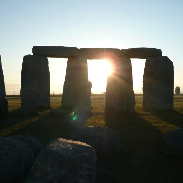 élément terre Stonehenge tradition des druides dolmen menhir mégalithe